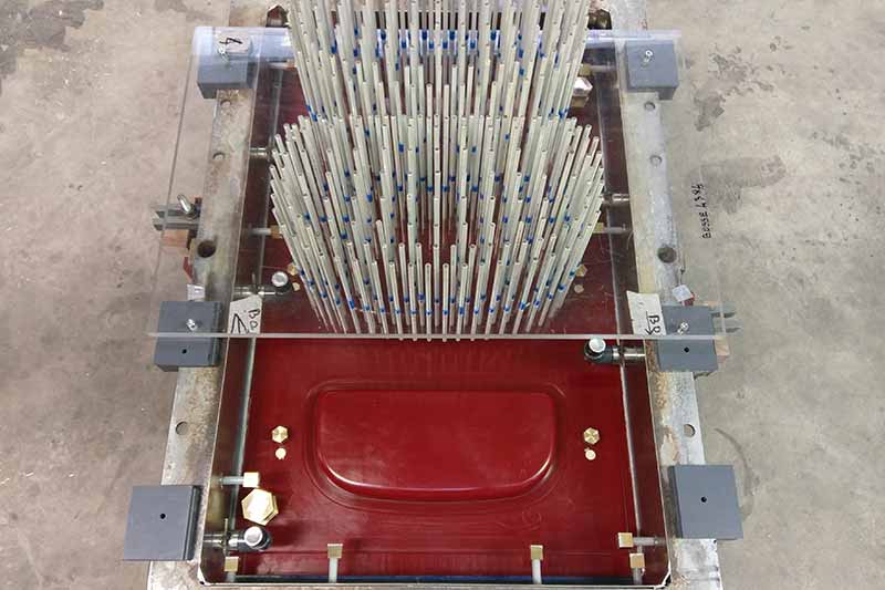 Matrice de moule sanitaire de couvercle réservoir prête à couler